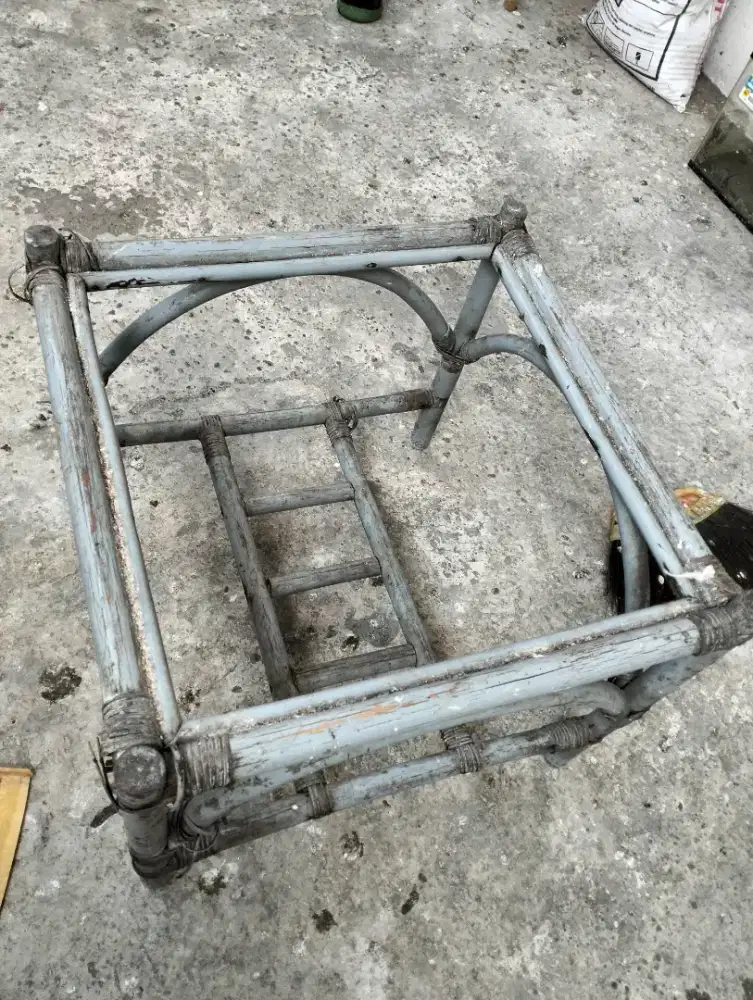 MEJA ROTAN KOKOH