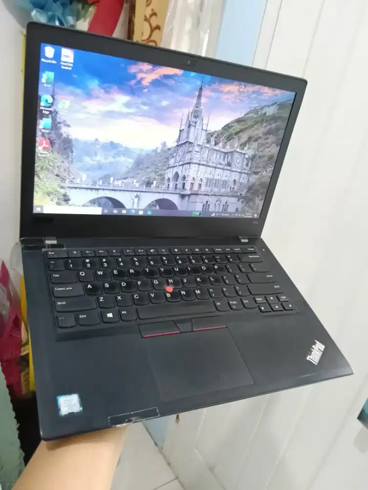 Lenovo Thinkpad T480 core i5 8350u ram 8gb SSD 256gb minus