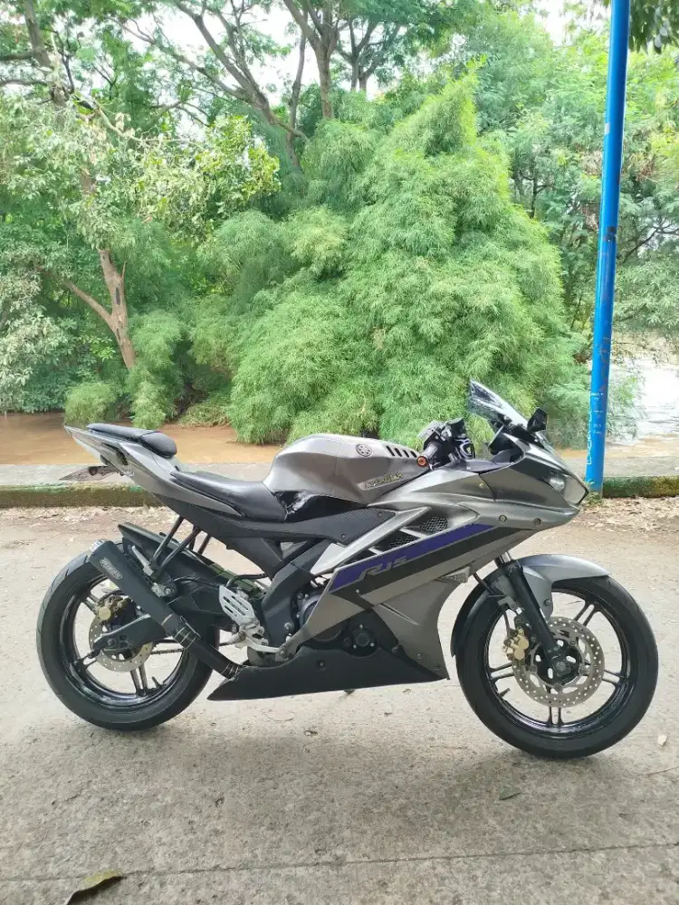 Jual cepat Motor Yamaha R15 V2