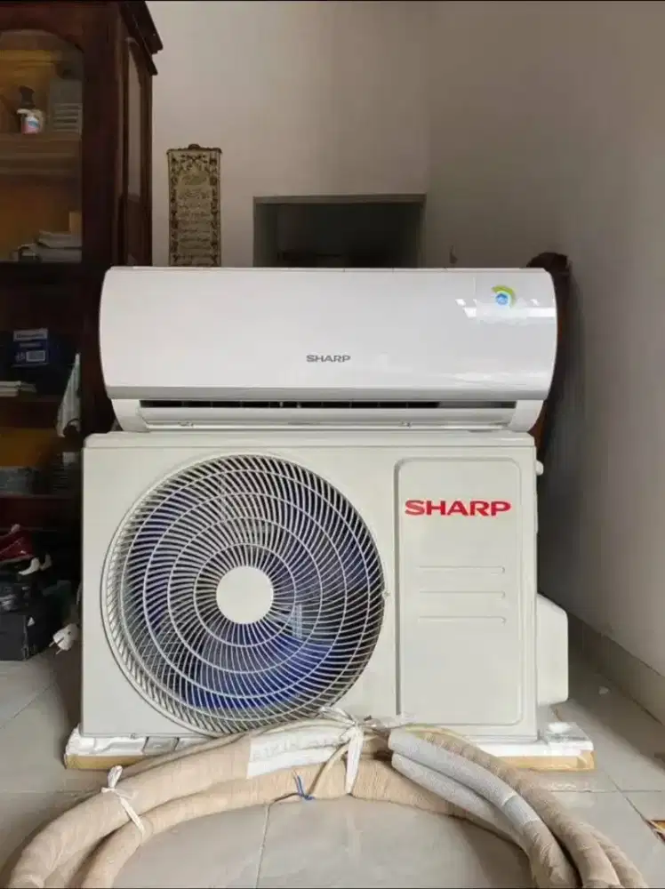Ac sharp 1pk masih original dan bergaransi