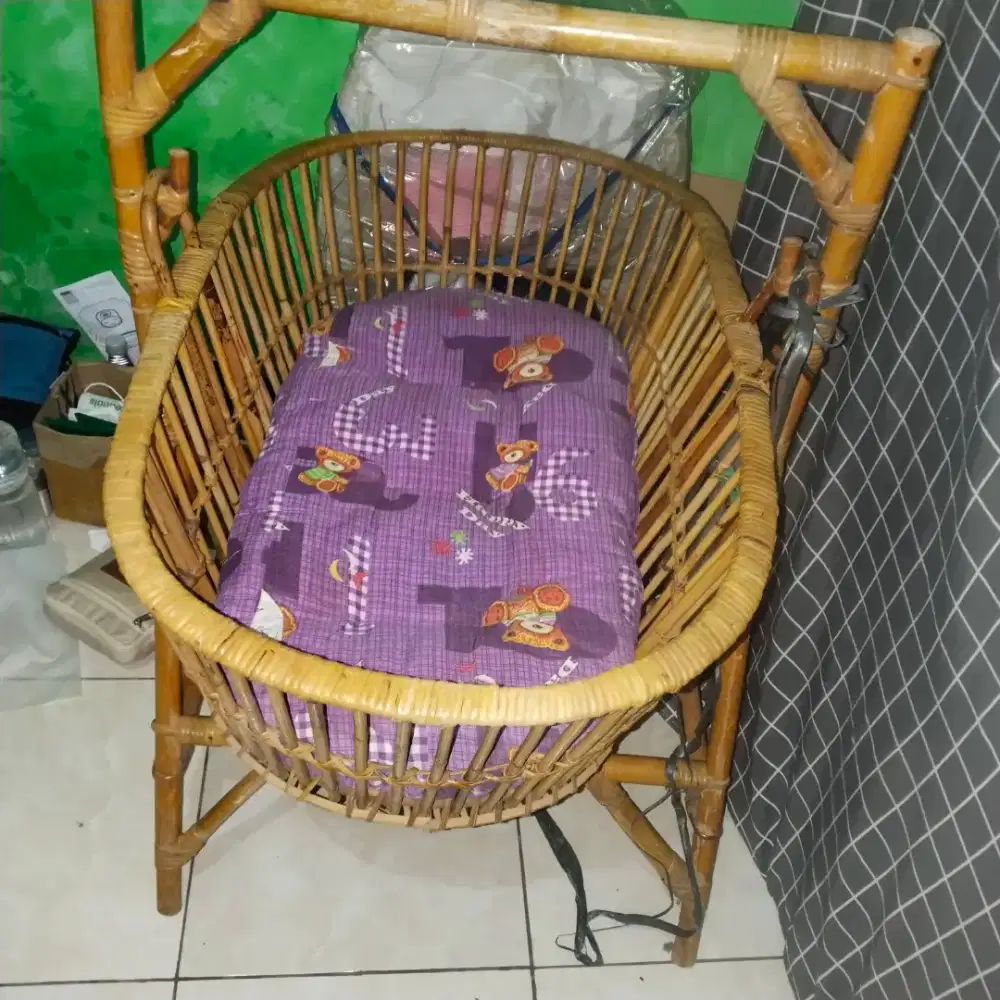 Ayunan bayi rotan