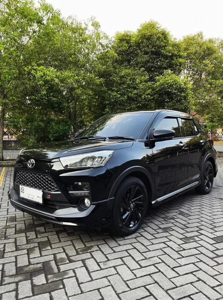 Toyota Raize 1.0 Turbo GR TSS 2022 Matic Tangan Pertama AB
