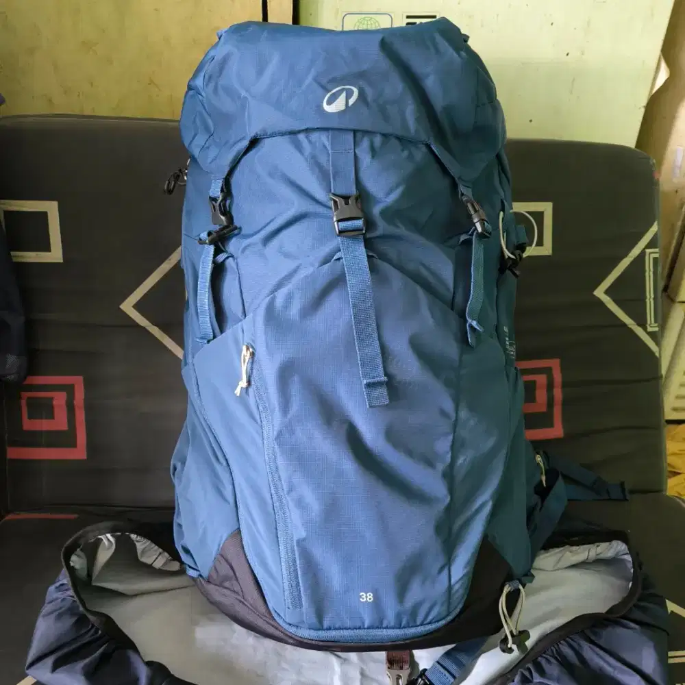 Tas Decathlon Quechua mh500 38L Like new