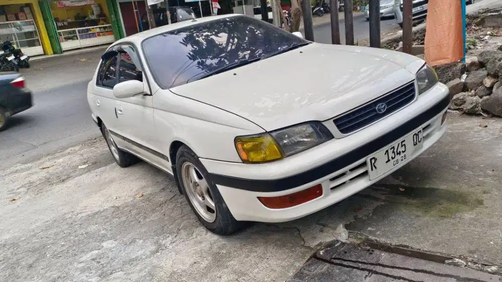 Toyota Corona Absolute Putih Manual