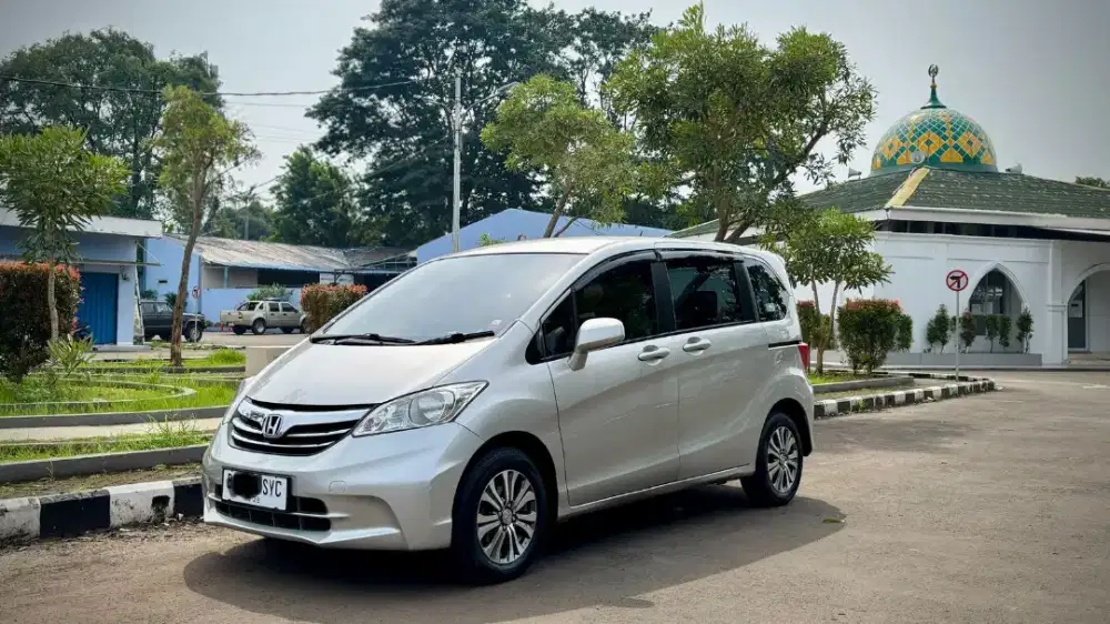 Honda Freed S AT 2013 Silver