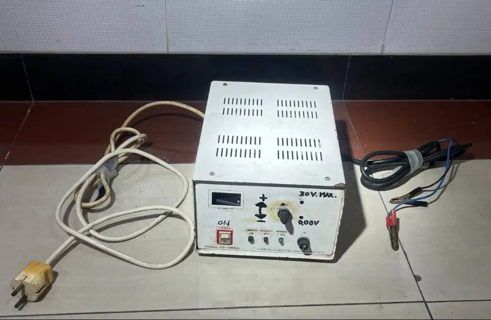 Battery/Aki Charger Fumitsu CF1024N 10A 24V Full Automatic