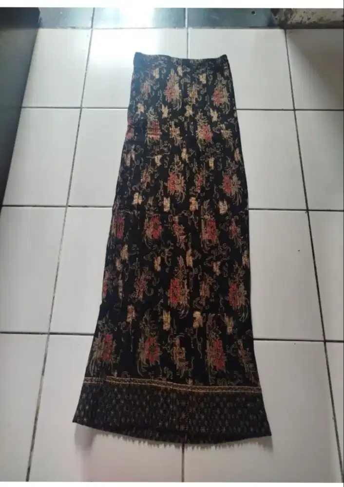 Rok Plisket Batik Bawahan Kebaya