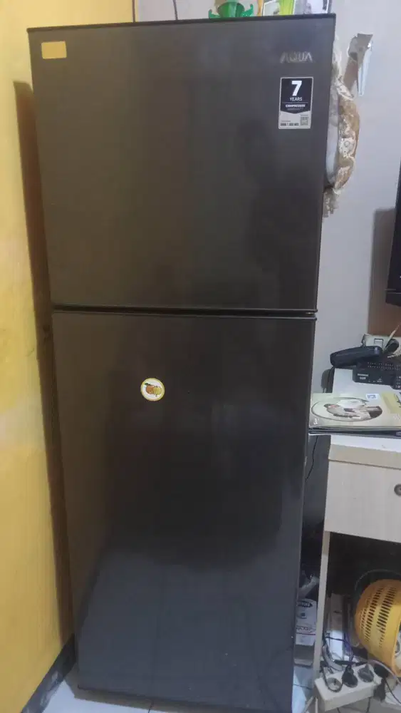 Kulkas murah merk aqua