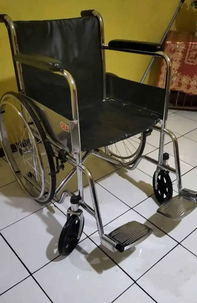 Kursi Roda Merk GEA