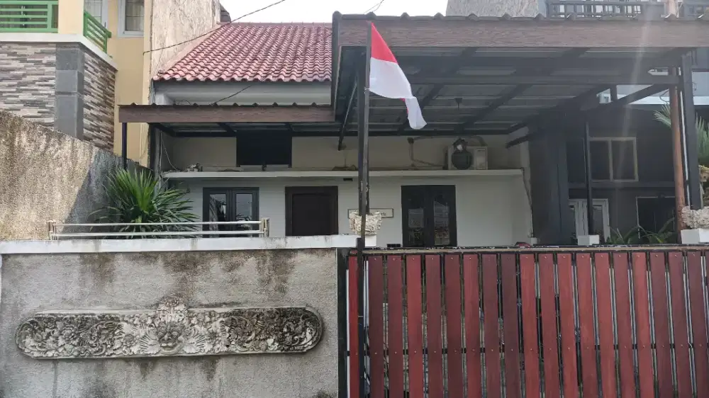 Di kontrakan rumah