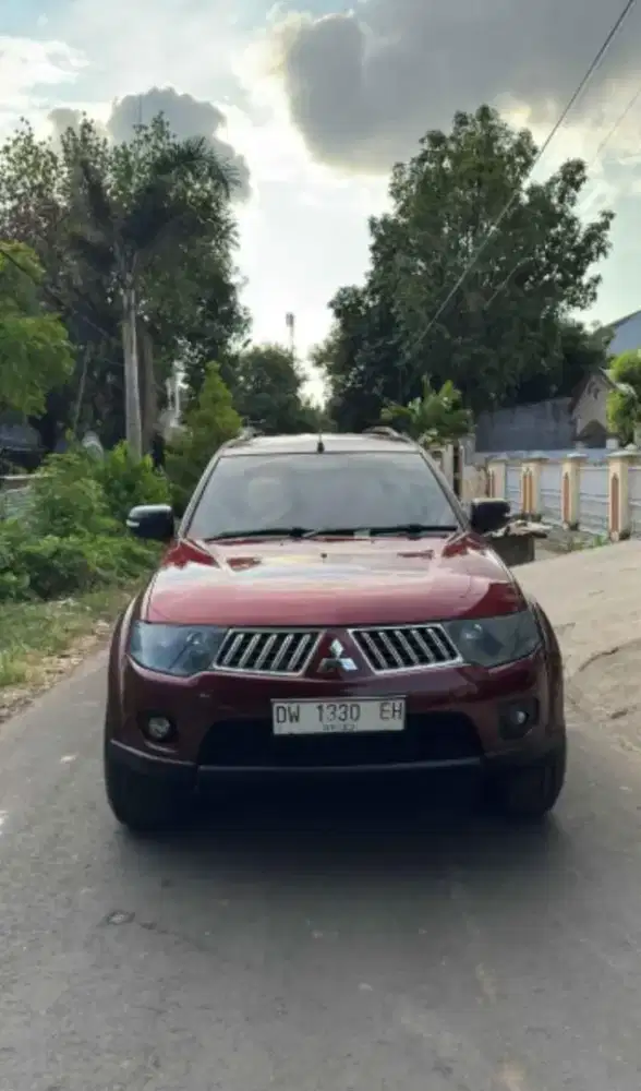 pajero exeed matic 2012