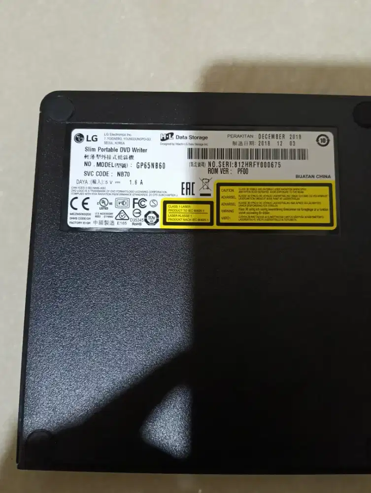 Slim Portable DVD Writer Merk LG untuk Laptop, Netbook Model:GP65NB60