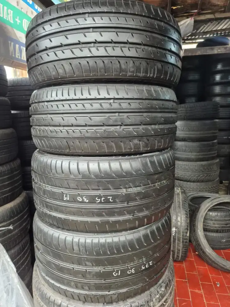 Ban copotan mercy Toyo Proxes T1sport 235/35 R19 275/30 R19 90%..4pcs