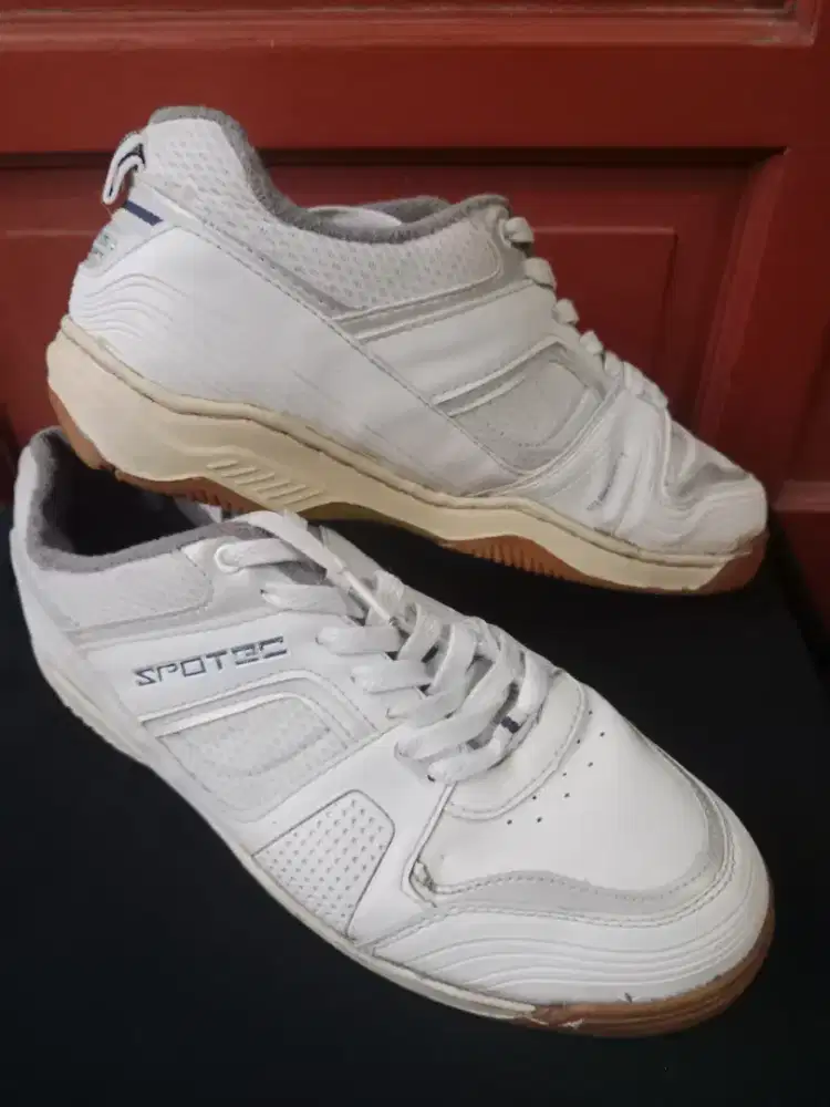 sepatu second spotec