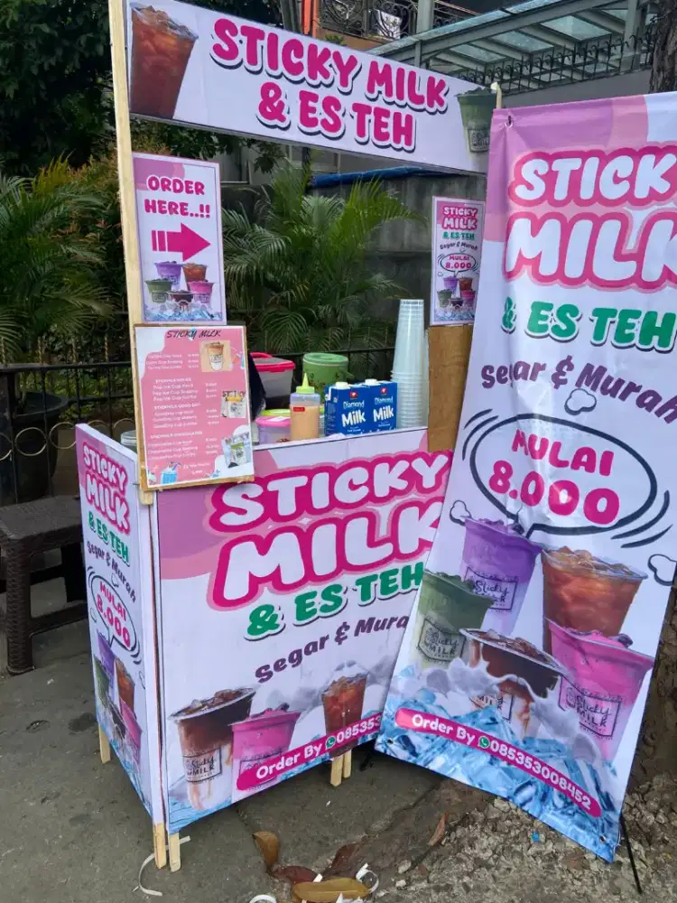 Booth sticky milk