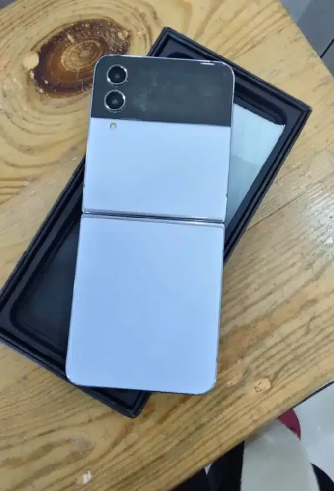 SAMSUNG Z FLIP 4
