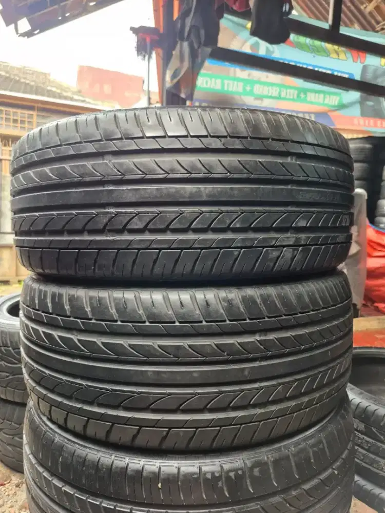 Ban copotan mercy nangkang Noble 245/40 R20 90% 2022..2pcs