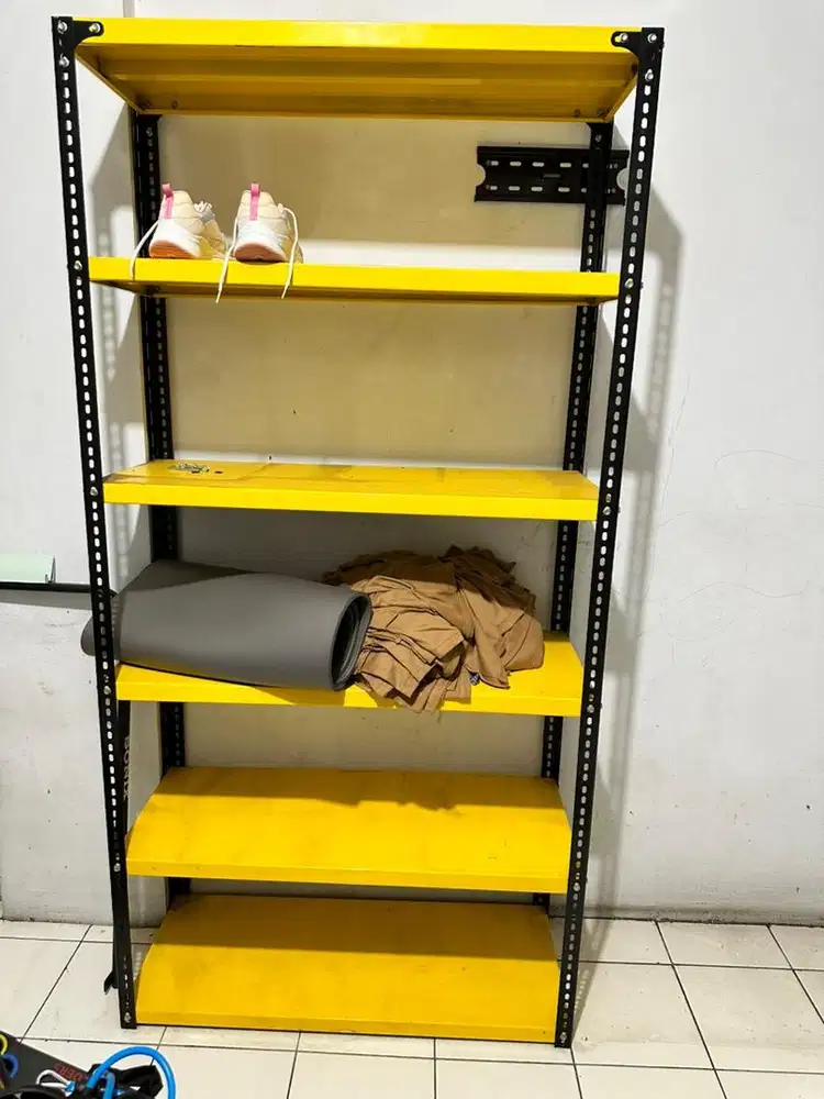 RAK BESI / KONDISI BAGUS BEKAS ONLINE SHOP