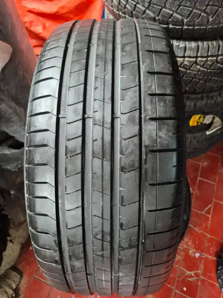 Ban copotan mercy Gle pirreli pzero M0 275/45 R21 90% 2023..1pcs