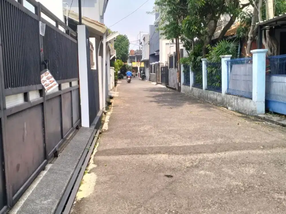 Dijual   Rumah tinggal  di Adiyaksa sukapura