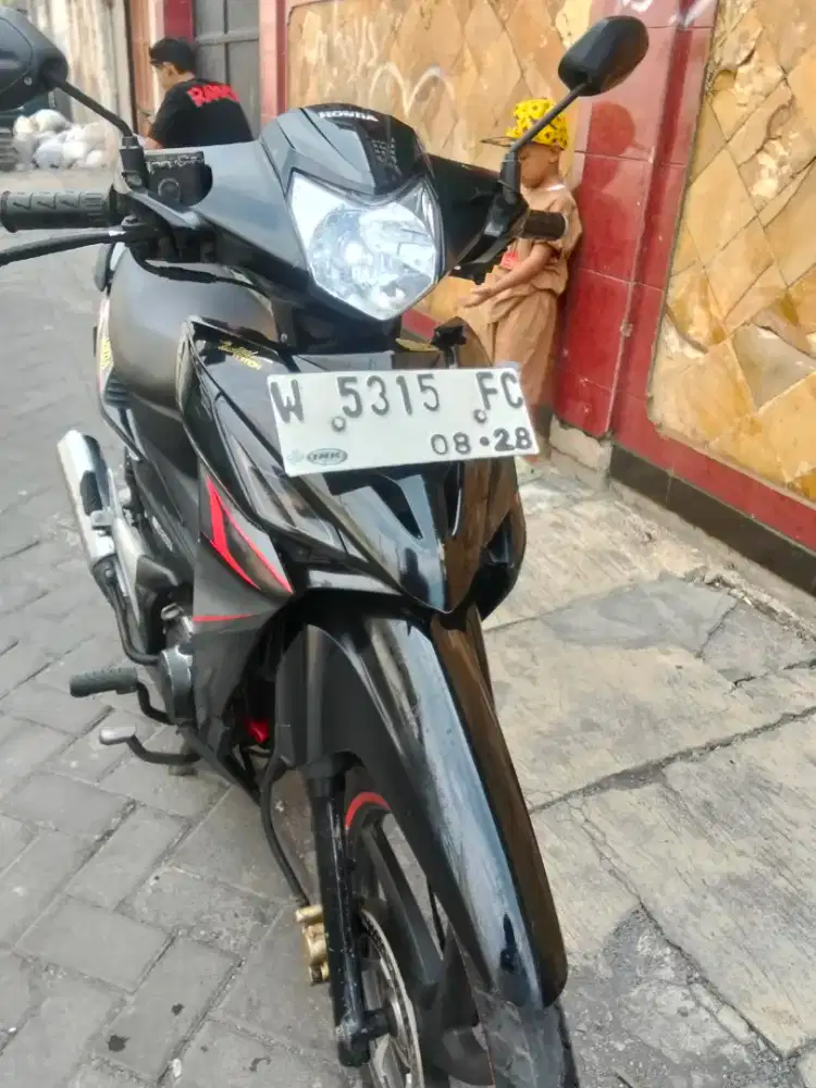 Revo cw istimewa plat w gersik