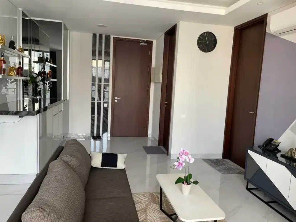 DIJUAL APARTEMEN ROSEBAY GRAHA FAMILY LANTAI ATAS