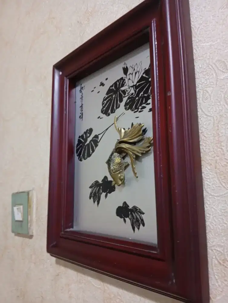 Hiasan dinding antik mas koki 3D