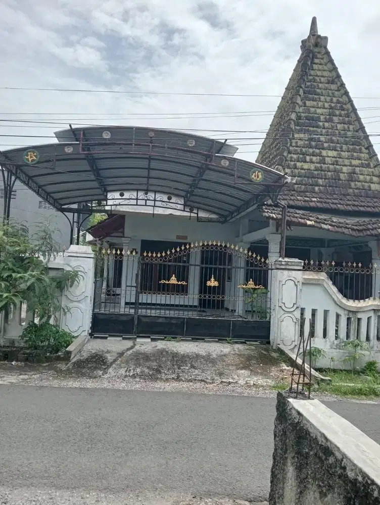 DIJUAL CEPAT RUMAH 2 Lantai. Area Sengon, Jombang