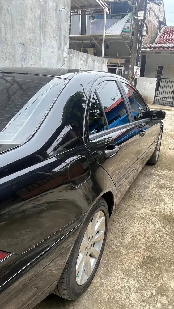 Mercedes-Benz C180 2002 Bensin