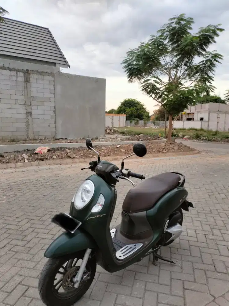Like new Scoopy Prestige Keylesh 2023 KM low