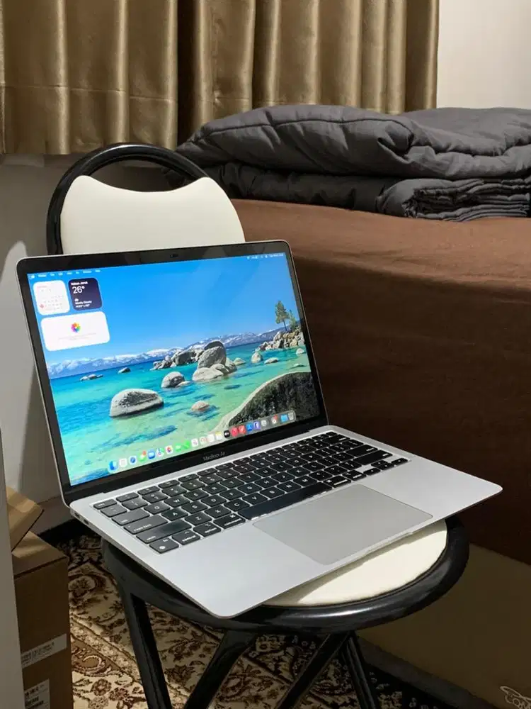 Macbook Air 2020 M1 8/256