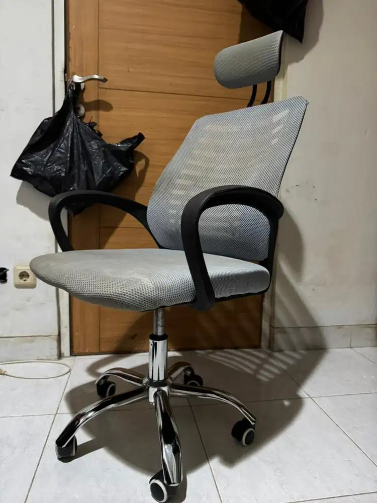 Kursi Kerja Bekas