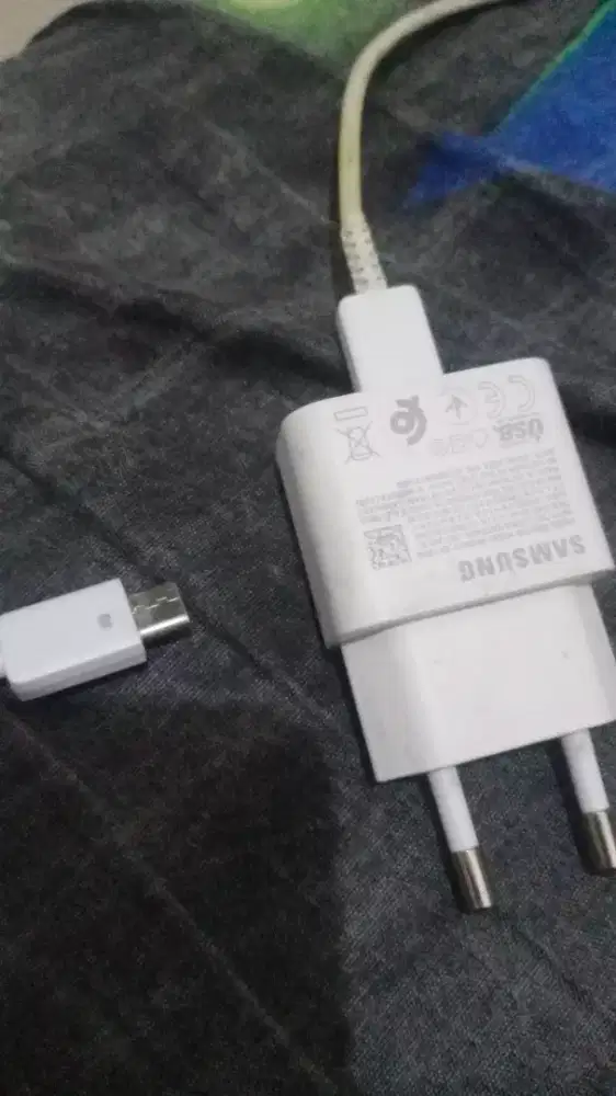 charger bawaan samsung 25 wat