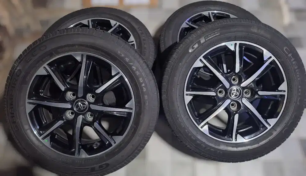 Velg oem calya r14 like new