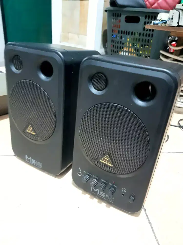 Sepasang speaker monitor flat Behringer ms16 full original