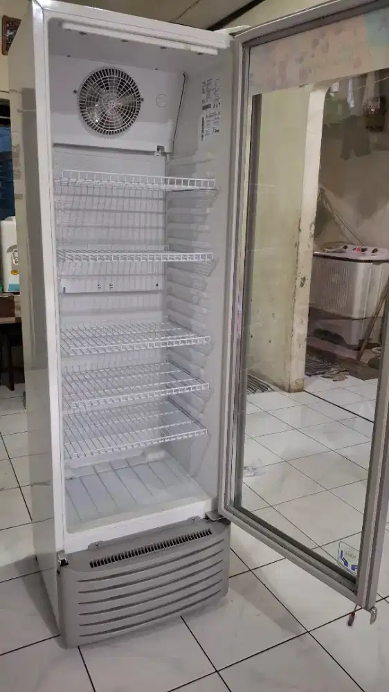 Fast Sale GEA Showcase FR-37 Cooler