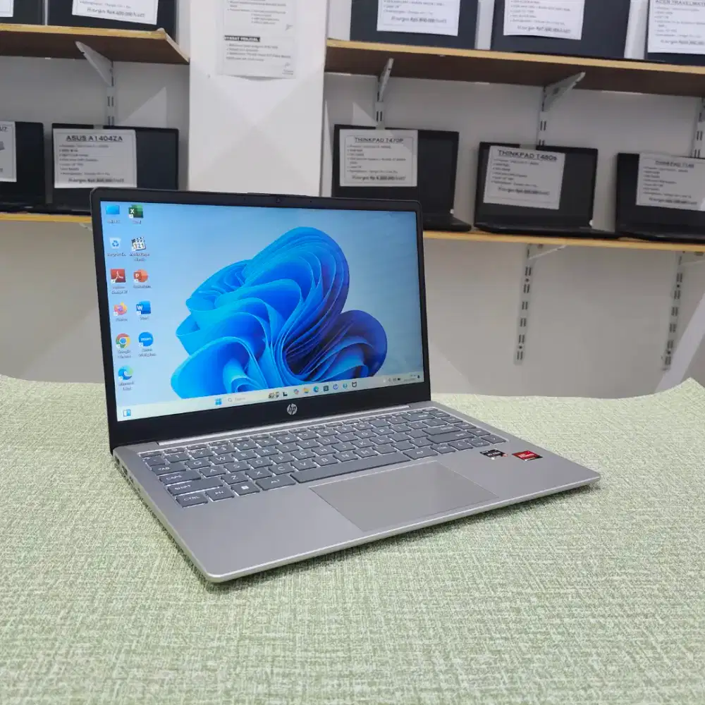 HP 14 EM0018AU — Laptop Stylish, Ringan, dan Powerful untuk Aktivitas