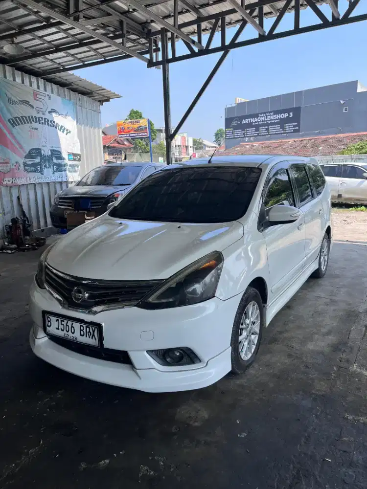 Nissan Grand Livina HWS 1.5 Matic Putih