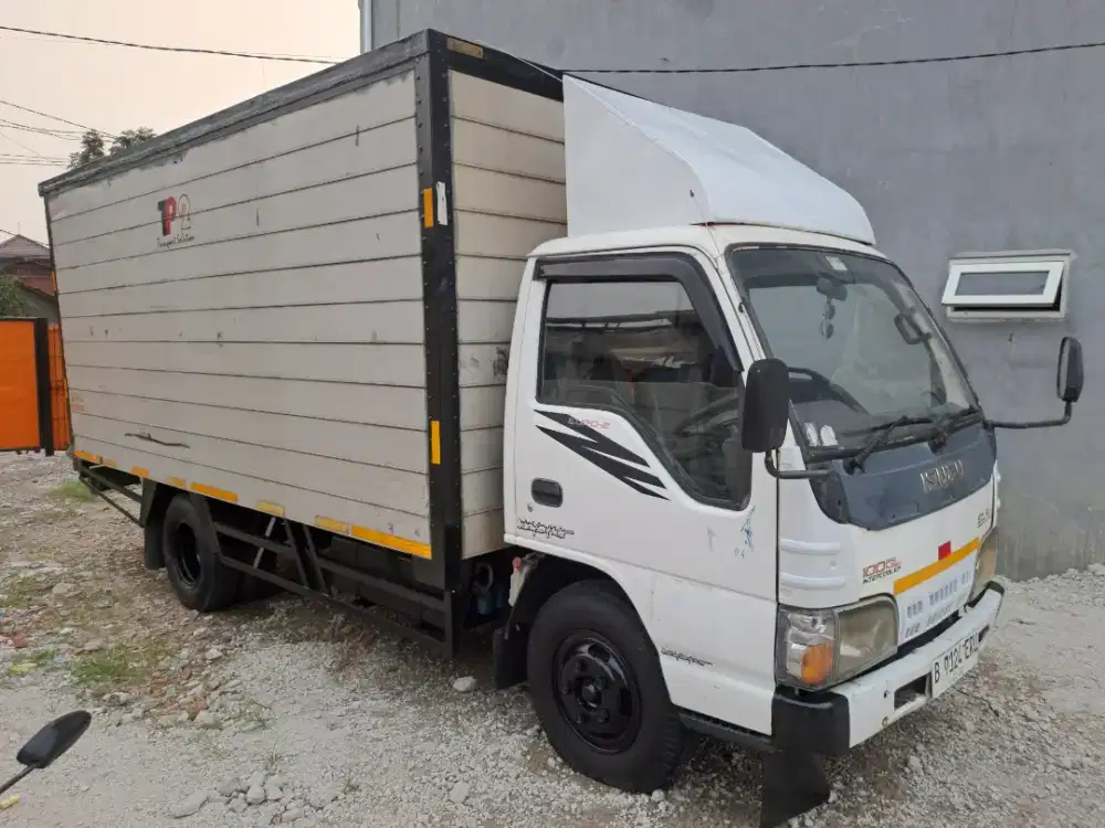 Isuzu elf box nkr55 truk 6 roda 2013 power steering
