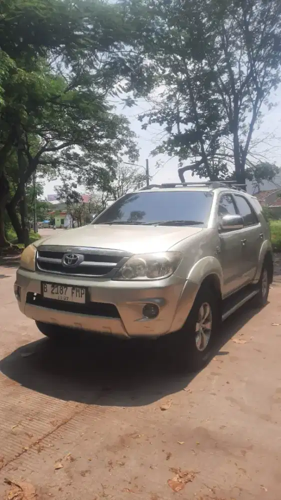 Fortuner 2.7 G THN 2005 Automatic