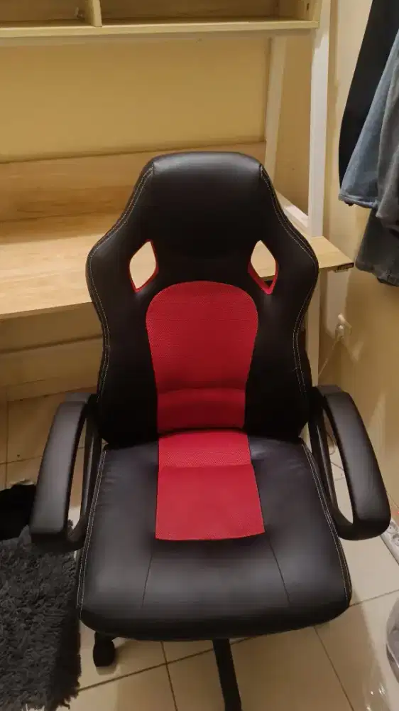 Kursi gaming by informa