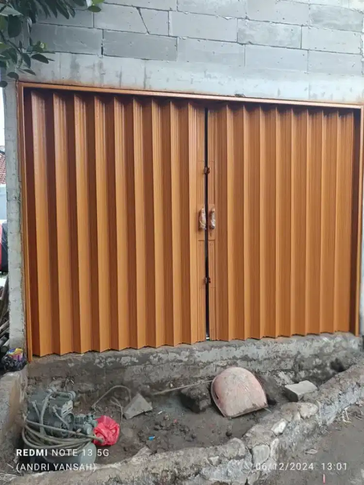 Pintu folding gate Rolling door