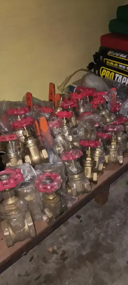 Baru kran air dan gas besi