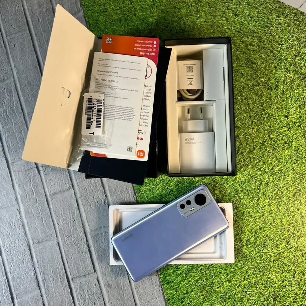 Xiomi 12 8/256 Gb Fullset Mulus Nominus Normal Pemakaian Pribadi