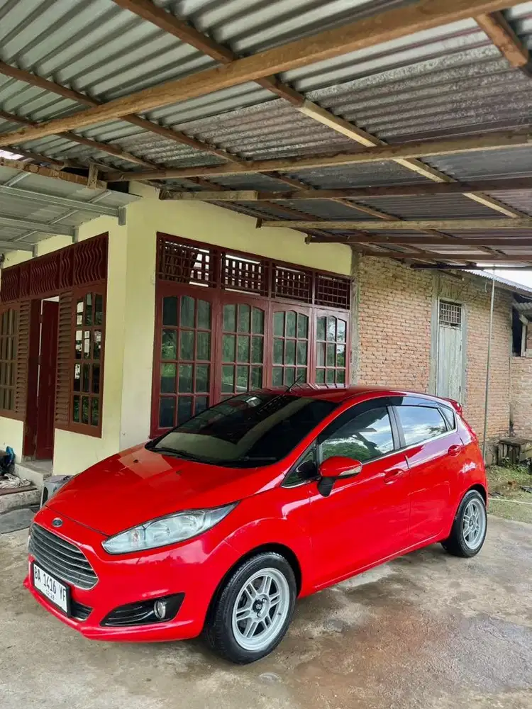 Ford fiesta facelift S limited matic 2013 ganteng mulus