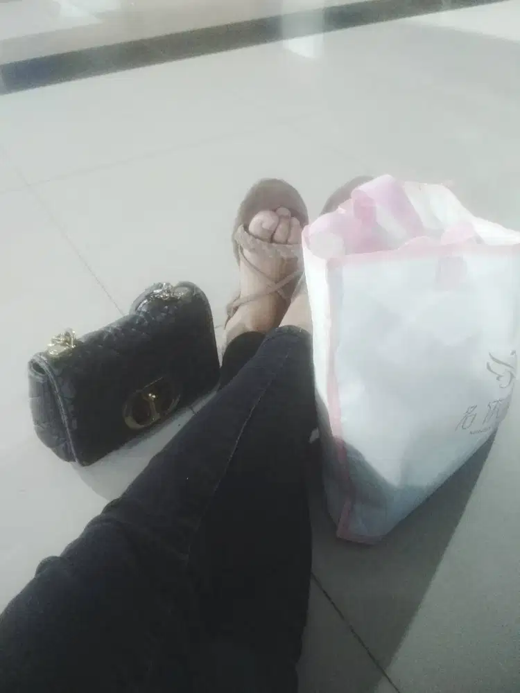 Cari pekerjaan yg serius lagi pengen kerja