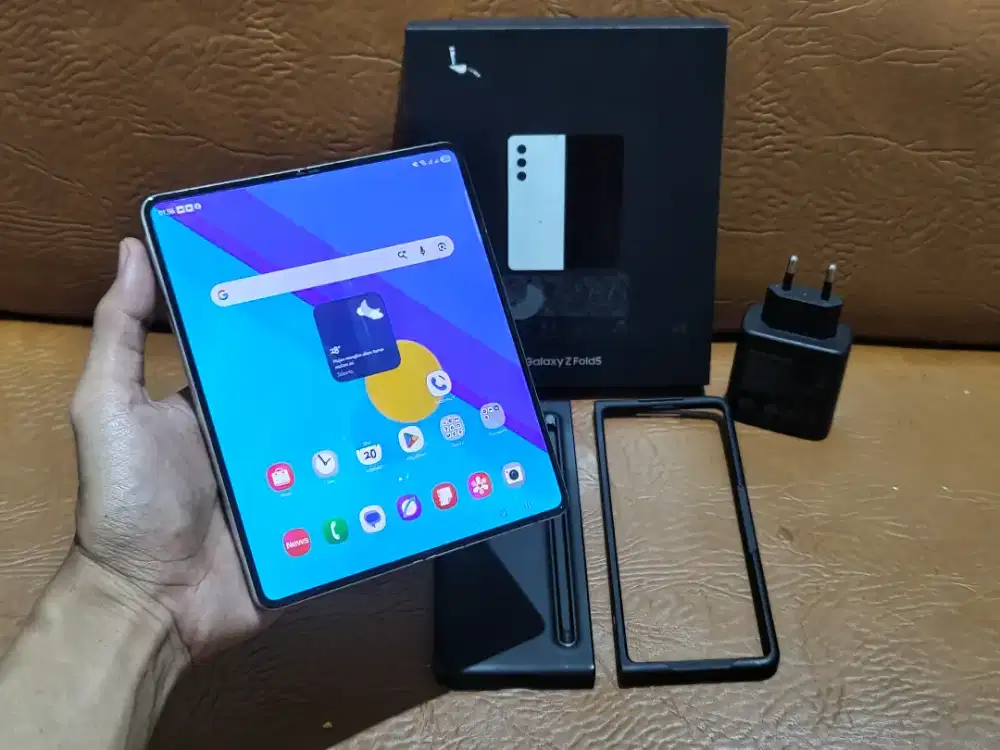 SAMSUNG Z FOLD 5 12/256GB MULUS BGT MUMER TINGGAL PAKAI AJA
