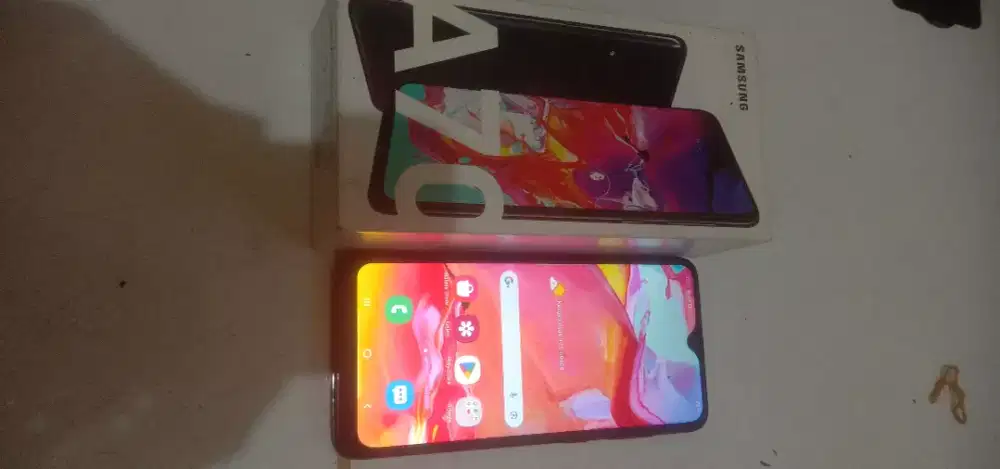 Samsung A70 black 6/128
