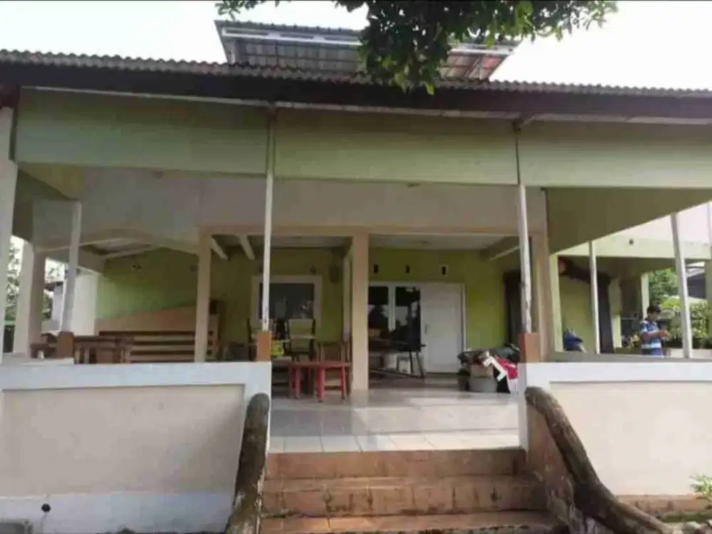 Rumah besar 4 kamar tidur di sewakan bulanan