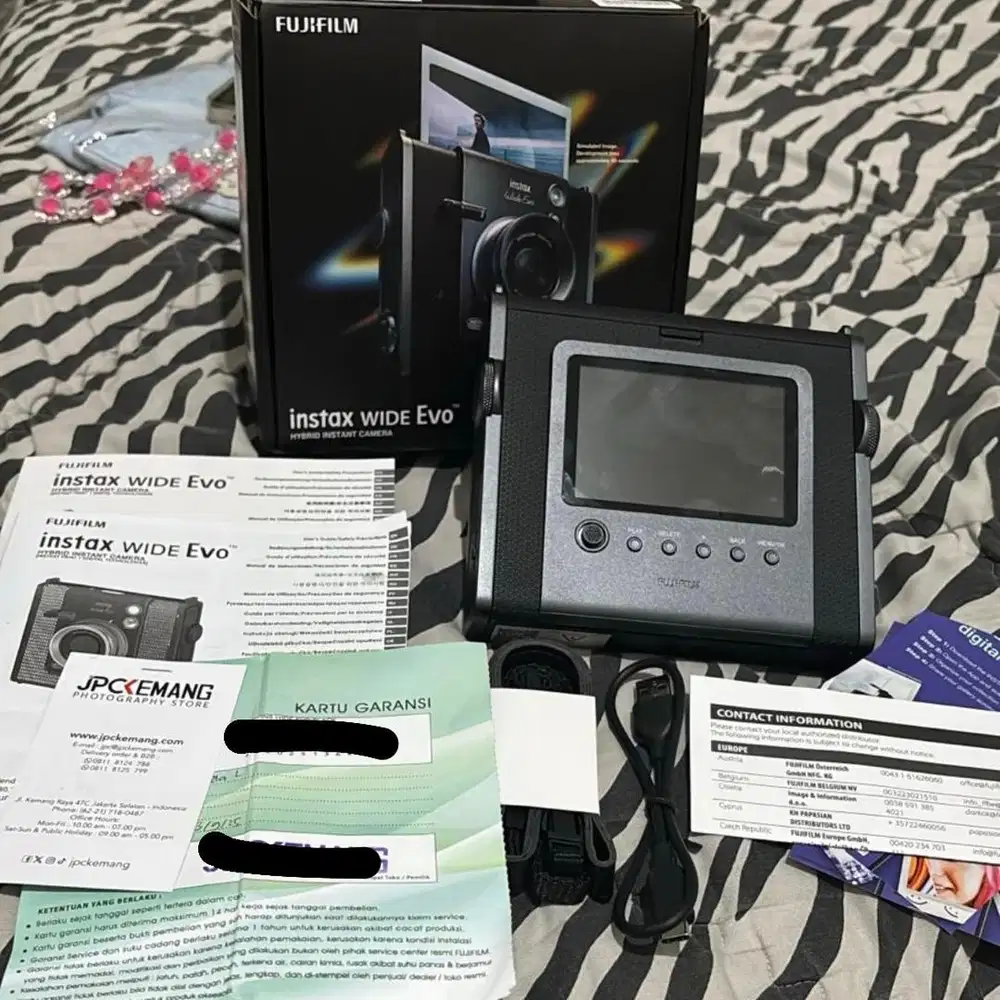 Fujifilm Insax Wide Evo Hybrid Instant Camera